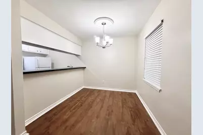 321 E Cedar Street #7, Angleton, TX 77515 - Photo 4
