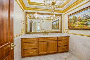 9105 Memorial Dr, Houston, TX 77024 - Photo 10