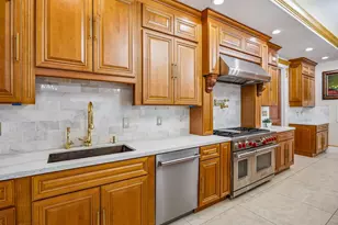 9105 Memorial Dr, Houston, TX 77024 - Photo 20