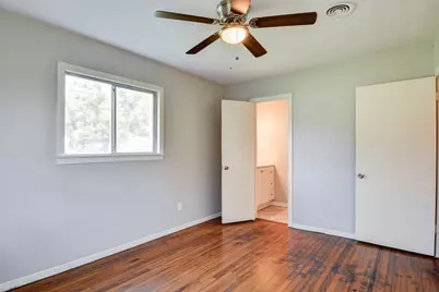 131 Lakewood Drive, Clute, TX 77531 - Photo 12