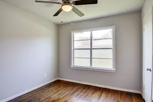 131 Lakewood Dr, Clute, TX 77531 - Photo 16