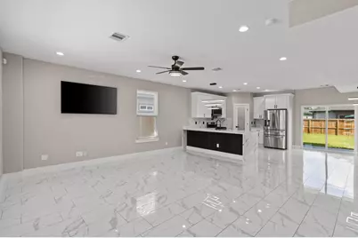 7925 Colonial Lane, Houston, TX 77051 - Photo 2