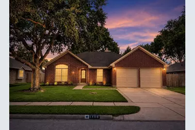 1806 Oak Wood Drive E, Pearland, TX 77581 - Photo 2