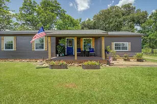 384 Co Rd 2046, Hull, TX 77564 - Photo 1