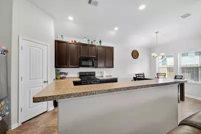 7615 Nevaeh Crest Path, Houston, TX 77016 - Photo 14