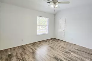 14335 Berrington Dr, Houston, TX 77083 - Photo 18