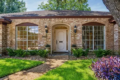 9402 Brig O Doon Circle, Houston, TX 77096 - Photo 2