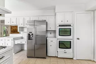 9402 Brig O Doon Cir, Houston, TX 77096 - Photo 22
