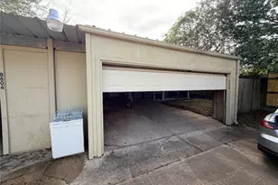 8808 Wilcrest Dr, Houston, TX 77099 - Photo 18