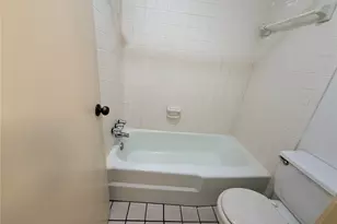8808 Wilcrest Dr, Houston, TX 77099 - Photo 16