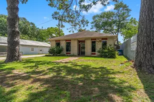 1809 S Houston Ave, Livingston, TX 77351 - Photo 4