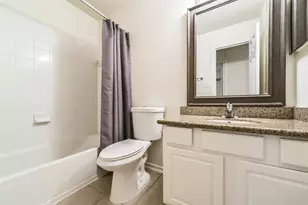 246 W Stedhill Loop Loop, The Woodlands, TX 77384 - Photo 28