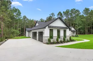 13010 Royal Hill Ct, Montgomery, TX 77316 - Photo 2