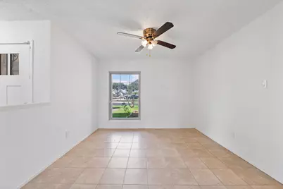 1435 Lazy Spring Drive, Missouri City, TX 77489 - Photo 6
