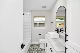4238 T C Jester Blvd, Houston, TX 77018 - Photo 28