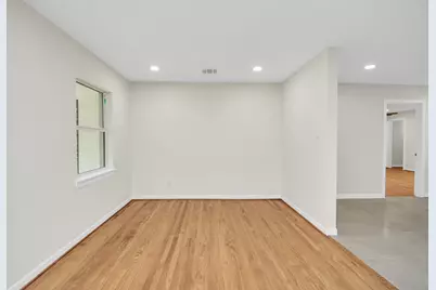 4238 T C Jester Boulevard, Houston, TX 77018 - Photo 12