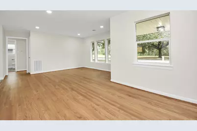 4238 T C Jester Boulevard, Houston, TX 77018 - Photo 14
