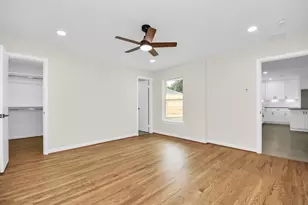 4238 T C Jester Blvd, Houston, TX 77018 - Photo 22