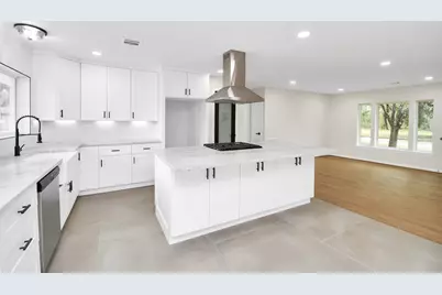 4238 T C Jester Boulevard, Houston, TX 77018 - Photo 4