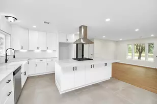 4238 T C Jester Blvd, Houston, TX 77018 - Photo 4