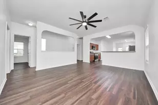 10306 White Fir Villa Ave, Houston, TX 77044 - Photo 4