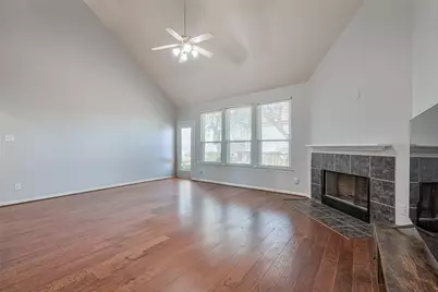 2202 Highland Crossing Drive, Conroe, TX 77304 - Photo 4