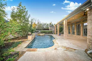 7 Dunwood Springs Ct, Shenandoah, TX 77381 - Photo 6