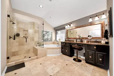 6 E Matisse Meadow Court, The Woodlands, TX 77382 - Photo 4