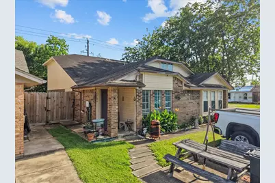 6602 Tamar Drive #A B, Pasadena, TX 77503 - Photo 2