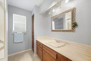 2010 River Village Dr, Houston, TX 77339 - Photo 18
