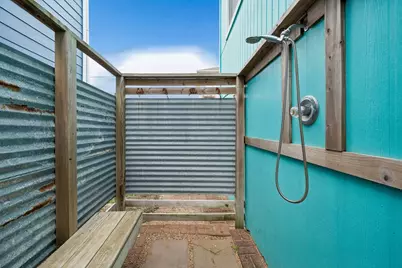 4121 Las Palmas Street, Galveston, TX 77554 - Photo 28