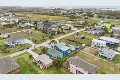 4121 Las Palmas Street, Galveston, TX 77554 - Photo 38