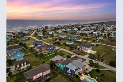 4121 Las Palmas Street, Galveston, TX 77554 - Photo 34