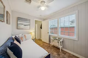 4121 Las Palmas St, Galveston, TX 77554 - Photo 18