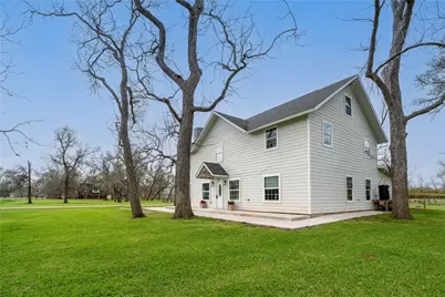 1635 Pony Lane, Wallis, TX 77485 - Photo 32