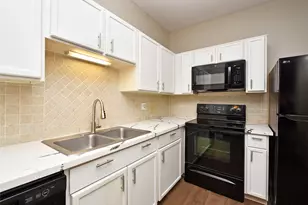 2023 Gentryside Dr, Houston, TX 77077 - Photo 2