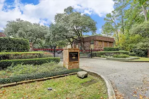 8956 Chatsworth Dr, Houston, TX 77024 - Photo 30