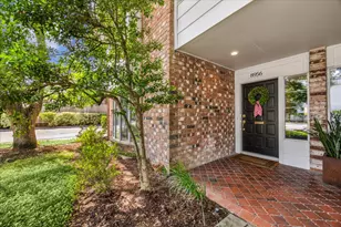 8956 Chatsworth Dr, Houston, TX 77024 - Photo 2
