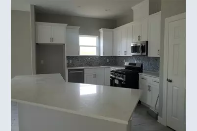 105 S Algeria Street, Texas City, TX 77591 - Photo 2