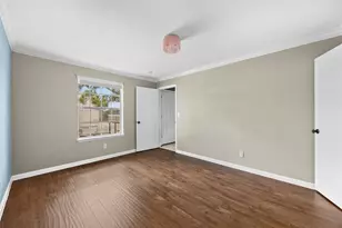 10673 Braes Bend Dr, Houston, TX 77071 - Photo 14