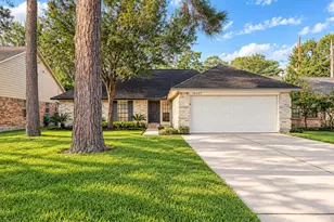 16027 Hollow Rock Dr, Houston, TX 77070 - Photo 4