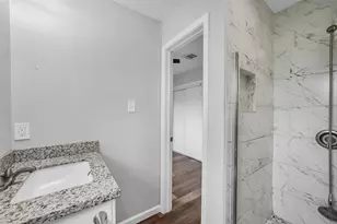 10987 Fairland Dr, Houston, TX 77051 - Photo 22