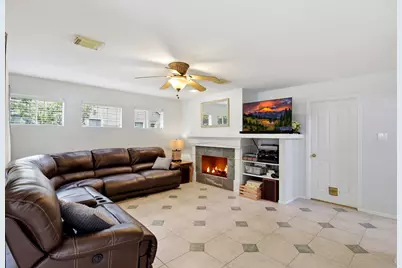 38 Dovewing Place, The Woodlands, TX 77382 - Photo 18