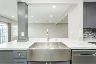 14571 Misty Meadow Ln, Houston, TX 77079 - Photo 8