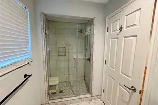 9758 Cedardale Dr, Houston, TX 77055 - Photo 16
