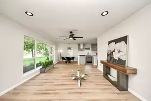 2407 Crestdale Dr, Houston, TX 77080 - Photo 6
