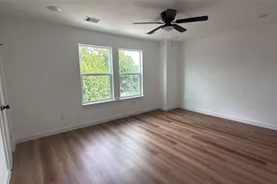 8019 Birmingham St, Houston, TX 77028 - Photo 12