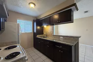 1410 Blalock Rd, Houston, TX 77055 - Photo 4