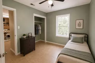 1101 Southampton Dr, Angleton, TX 77515 - Photo 10