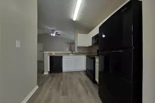 3135 Kelling St, Houston, TX 77045 - Photo 6